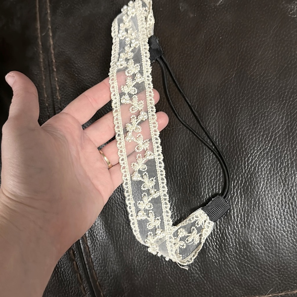 Beautiful pearl lace headband